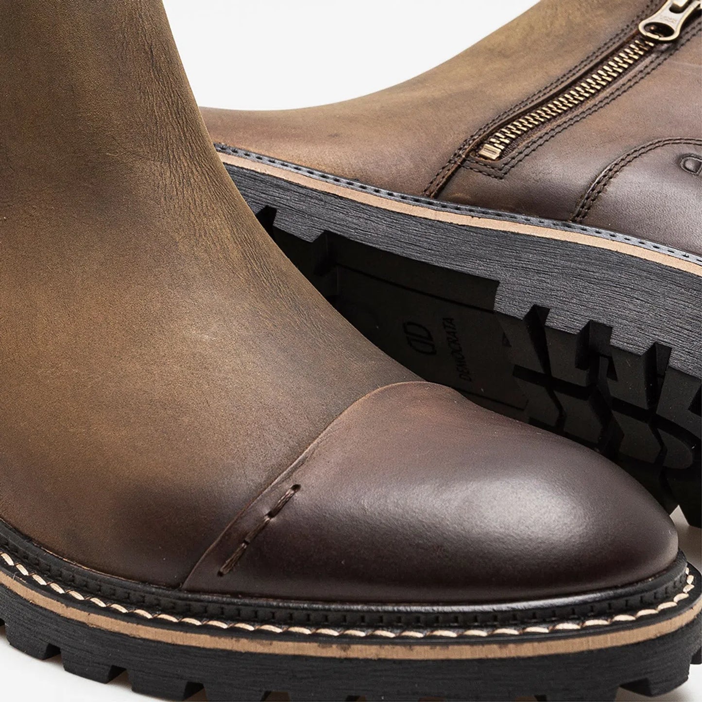 Bota Garage Croos Marrom Democrata